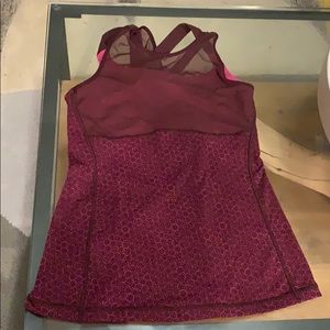 Lululemon tank top with built in bra size 6